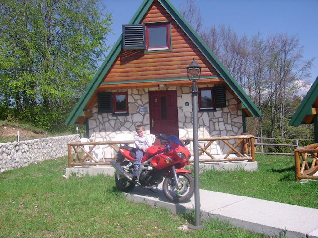 Durmitor Bungalows Жабляк Экстерьер фото